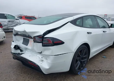 2022 Tesla Model S Dual Motor All-Wheel Drive z USA, uszkodzony, nr VIN 5YJSA1E53NF486960
